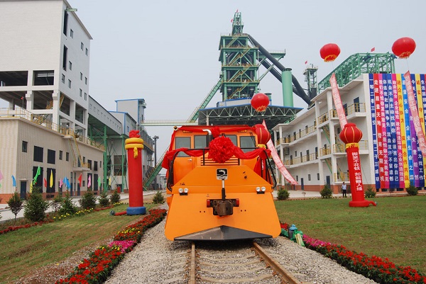 火車內(nèi)燃牽引車為什么是電傳動而不是直接機(jī)械傳動啊???